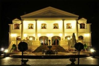 Hotel Pałac Akropol