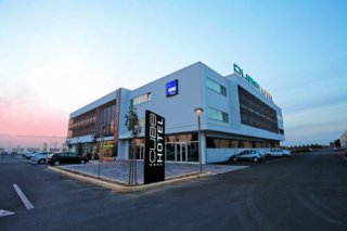 Cube Hotel