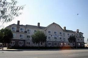 Comfort Suites