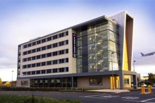 Express by Holiday Inn John Lennon Airport