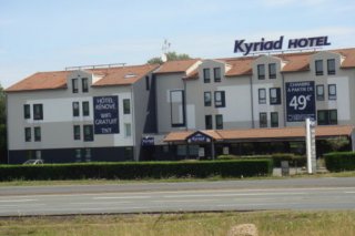 Hôtel Restaurant Kyriad  Sud Aéroport
