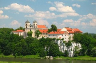 Dom Gości Opactwa Benedyktynów