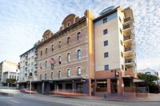 Central Brunswick Apartment Hotel
