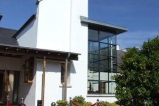 La Mon Hotel & Country Club