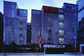 Airport Hotel June