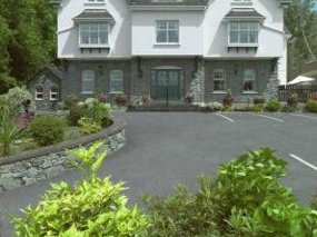 Woodlawn House