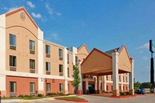 Comfort Inn and Suites near the Medical Center