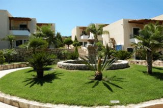 Silvia Apartments Hotel