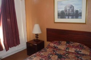 Europa Hotel & Hostel