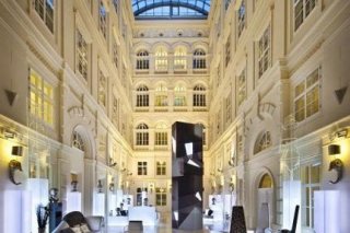 Comsa  Palace Hotel