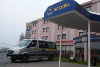 Kyriad Hôtel Orly Aéroport-Athis Mons