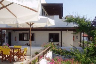Villa Arni