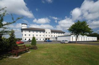 Cairn Hotel