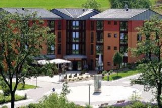 Kurpark-Hotel Warmbad
