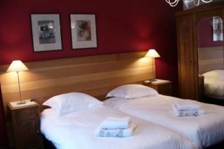 B&B Double Door