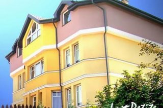 La Petite Hotel