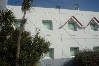 Lemon Hotel -