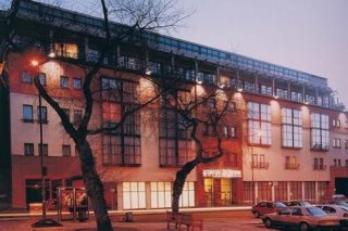 Apex International Hotel