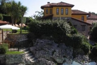 Apartamentos La Casona De