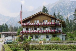 Gasthaus-Pension Golfvilla
