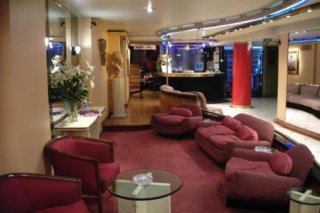 Hotel Embassy All Suites
