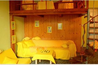Hostel Yellow