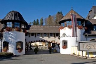 Schlosshotel Rosenegg