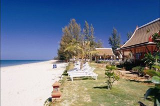 Lanta Casuarina Beach Resort