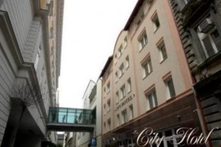 City Hotel