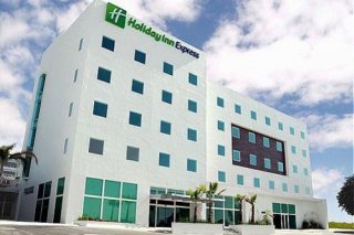Holiday Inn Express  Sur