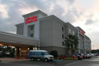 Hampton Inn & Suites -Bush Intercontinental Airport