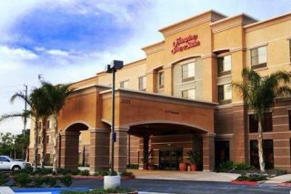 Hampton Inn & Suites