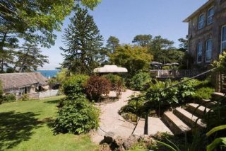 Bourne Hall Country Hotel