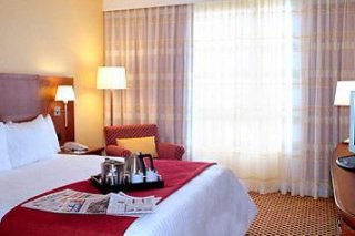Courtyard Paris Defense West -