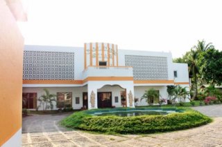 Golden Star Beach Hotel