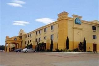 La Quinta Inn  LBJ/Central