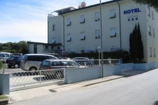 Hotel Nina