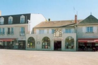 Logis Le Cheval Rouge