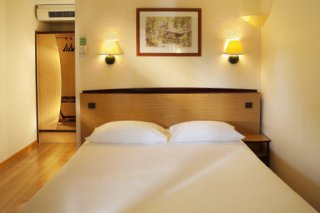 Campanile Lille -