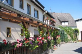 Gasthaus Hotel-Pension Tannengrün und Partnerhäuser