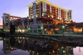 Hampton Inn & Suites -Downtown-Riverplace