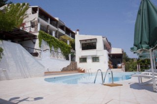 Daphne Hotel