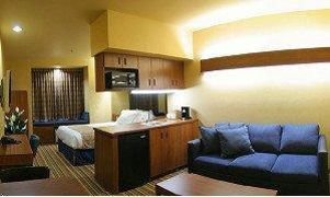 Microtel Inn & Suites