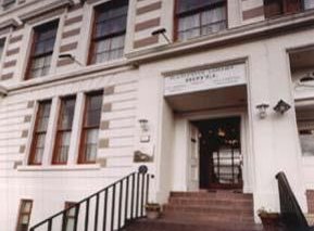 Hampton Court Hotel