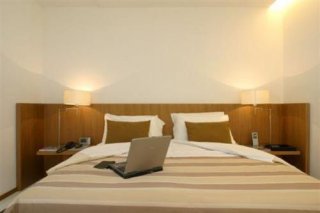 Rota Suites