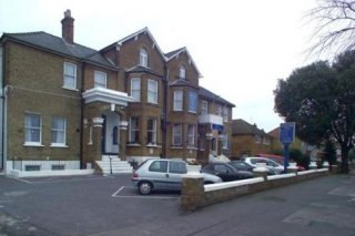 Channins  Hotel