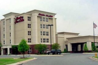 Hampton Inn & Suites West