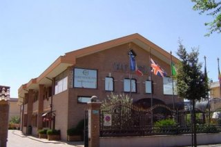Euro House Inn Airport