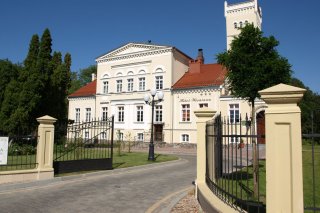 Hotel Wieniawa, Pałac w Rekowie