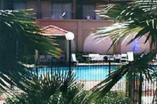 Greenway Inn & Suites